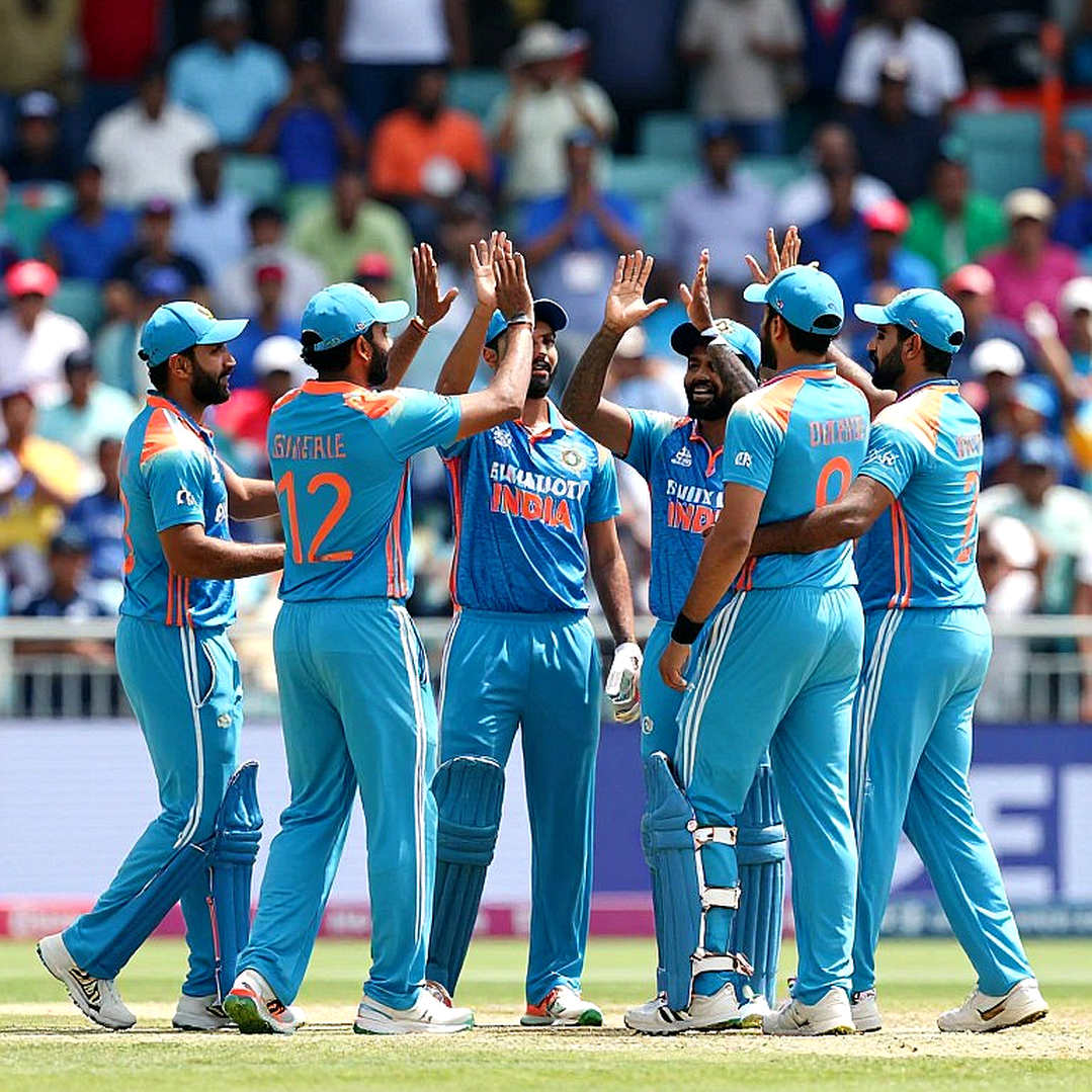 मैडिसन का डाइविंग कैच सुर्खी है, बेलेरिव का दिन टैस्मीनिया का — 5-335 की असली कहानी 153 रन की अटूट साझेदारी है