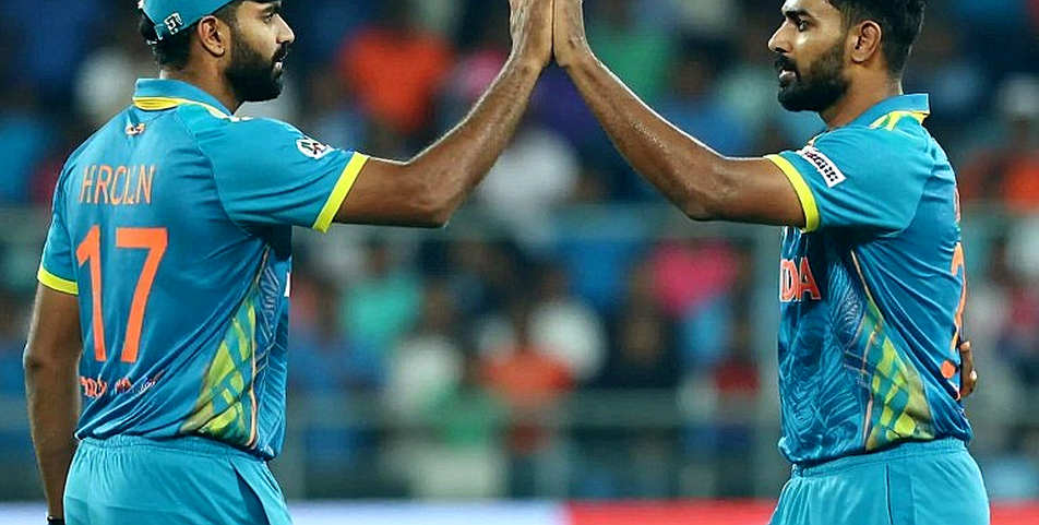 जंक्शन ओवल की नई लाइटें और 38 दिनों का हिसाब: WBBL|12 का असली बहीखाता
